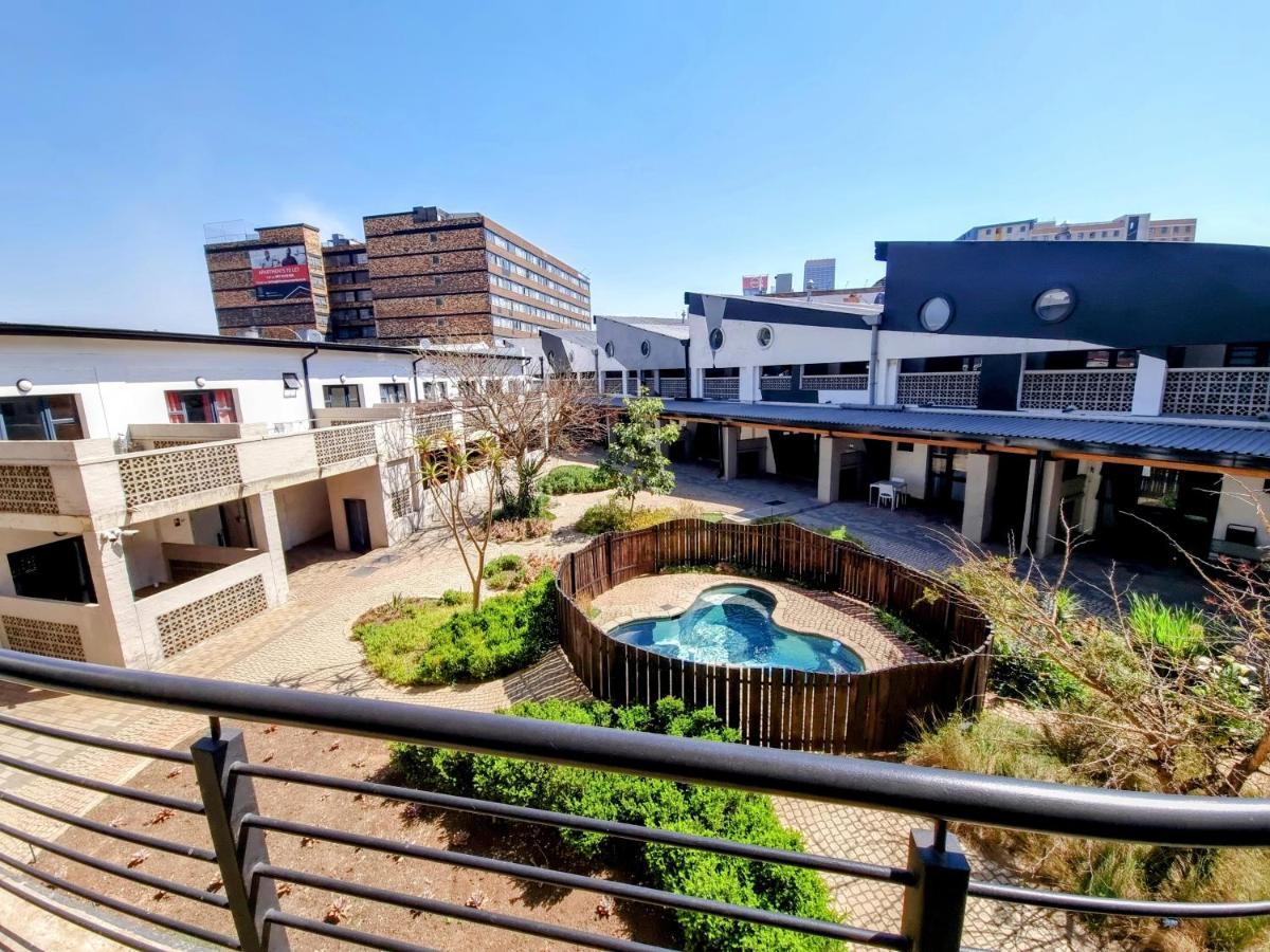 Kaleaba House In Vibey Maboneng Precint Apartment Йоханесбург Екстериор снимка